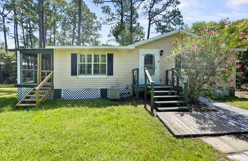 San Juan House | "Gone to the Beach" | Pet-Friendly | Eclectic-Style Vacation Rental | Located in Old Seagrove