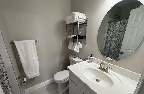 Seabrook House | Good Luck Home- FULL HOME 28 Min from DC