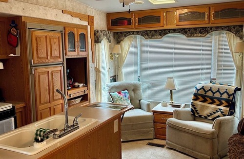 Tomahawk House | Gorgeous 1-bedroom recreational vehicle with AC in Nokomis, near Tomahawk
