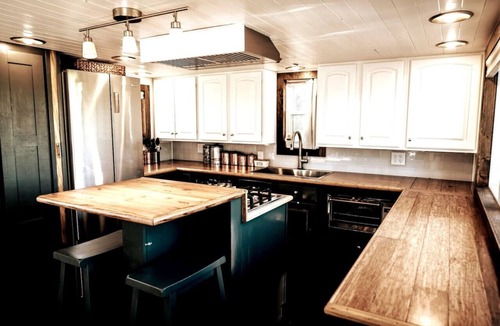 Burbank House | Gorgeous Tiny House, Peaceful Hills, Amazing Views