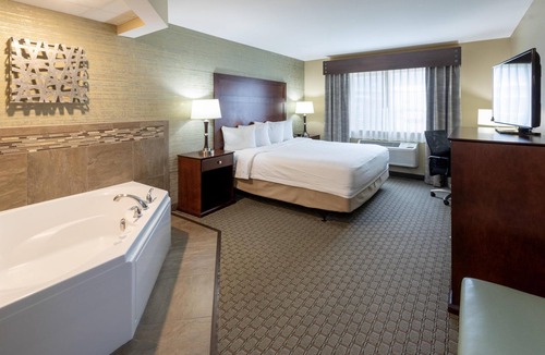 Morris Hotel | Grandstay Hotel And Suites Morris