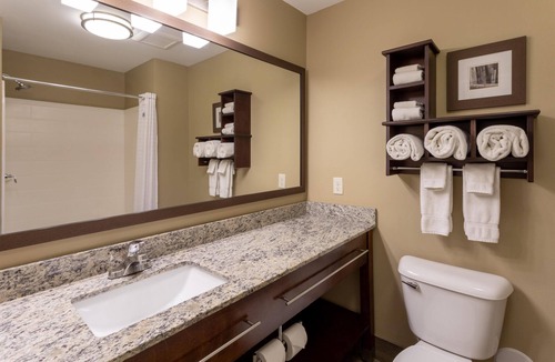 Morris Hotel | Grandstay Hotel And Suites Morris