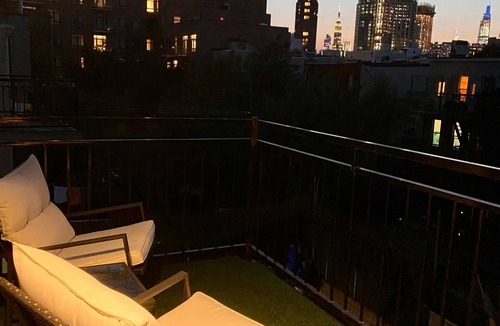 Greenpoint Apartment | Great 2 bed Apt in Greenpoint, Brooklyn - Manhattan Skyline Views