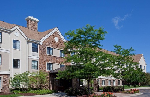 Half Day Condo | Great for Business Travel! Equipped Suite with Pool Access + Free Breakfast