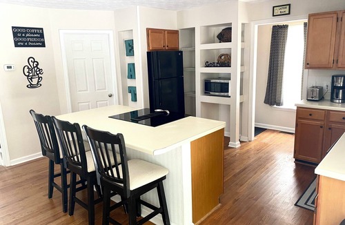Dawsonville House | Grey Goose on Lake Lanier with Deep Water Dock, 3 Kayaks & 1 Paddle Board incl.