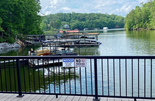 Dawsonville House | Grey Goose on Lake Lanier with Deep Water Dock, 3 Kayaks & 1 Paddle Board incl.