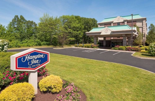 Windsor Hotel | Hampton Inn Hartford Airport