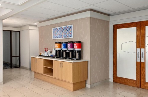 Springfield Hotel | Hampton Inn Springfield-South