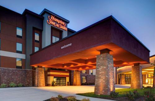 Pittsburg Hotel | Hampton Inn & Suites by Hilton Pittsburg Kansas Crossing Casino near PSU