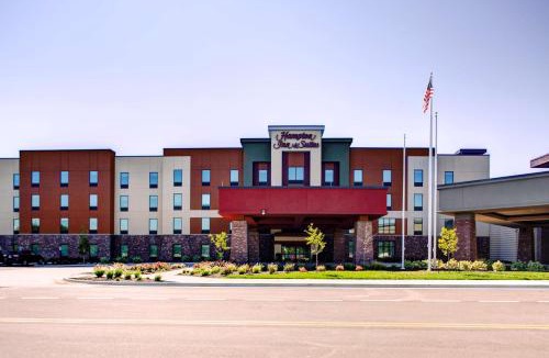 Pittsburg Hotel | Hampton Inn & Suites by Hilton Pittsburg Kansas Crossing Casino near PSU