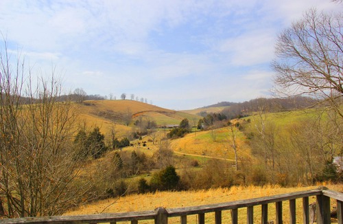 Jonesville House | Handicapped Friendly House in the peaceful country side