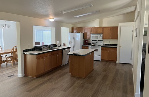 Fall Creek House | Hayden’s Green Acres on Big Fall Creek, 3BR 2Bath including River Access