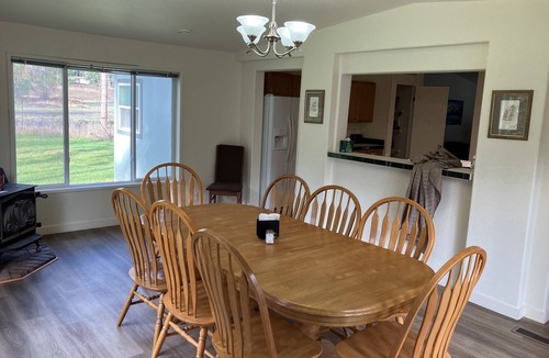 Fall Creek House | Hayden’s Green Acres on Big Fall Creek, 3BR 2Bath including River Access