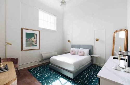 Tyler Park Hotel | Henry Suite 207 at The Bellwether Hotel