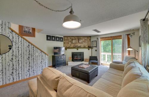 West Dover House | Hike, Bike & Ski! Condo Steps to Mount Snow Resort