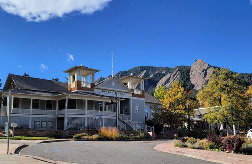 University Hill Apartment | Hiker’s Haven – Steps from Chautauqua Trails, Walk to CU & Sundance Venues
