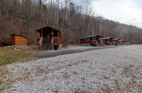 Sod Cabin | Hillbilly Rockin' Rt 3 Cabins - Ivy Branch Trailhead