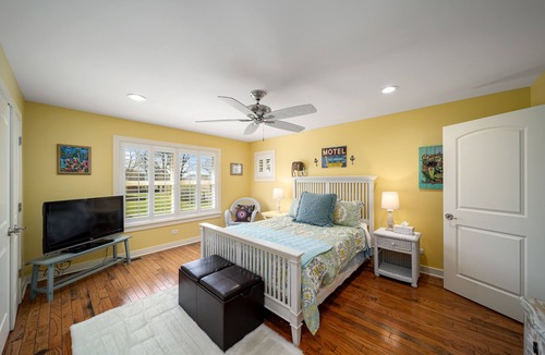 Zenda House | Hillside House Lake Geneva
