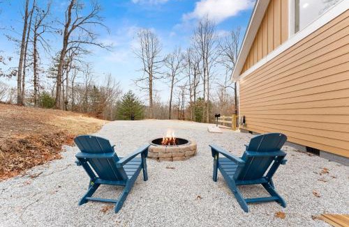 Cleveland House | Hilltop Haven Treehouse