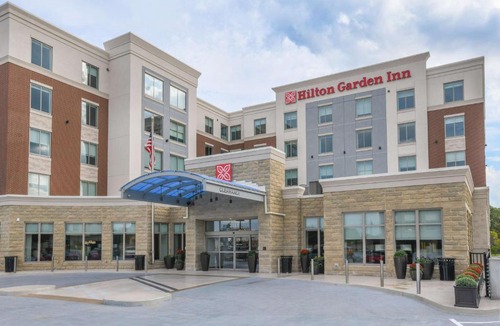 Roselawn Finance Hotel | Hilton Garden Inn Cincinnati Midtown