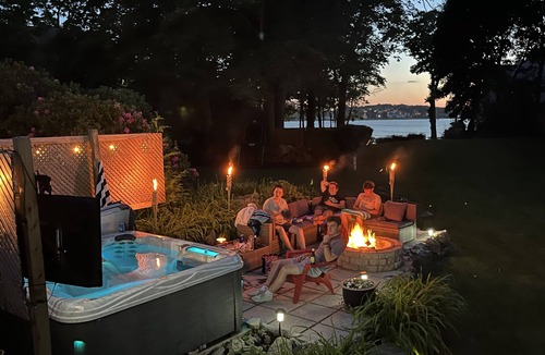 Hingham House | Hingham Harbor Retreat ~ Sunsets ~ Family Gatherings ~ Trails at World’s End