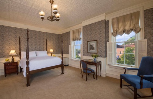 Red Wing Hotel | Historic Hotel in Beautiful Red Wing -Outdoor Activities -Dining -Museums -Art