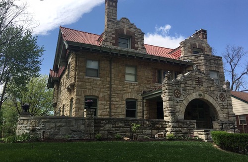 Northeast Kansas City House | Historic mansion in the Scarritt Renaissance District