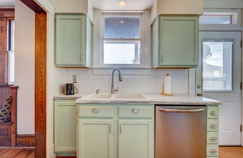 Cumberland House | Historic Mountain Retreat: Breathtaking views, pet friendly, family friendly.