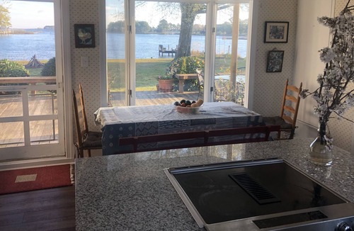Onancock House | Historic Waterfront Farmhouse and Cottage