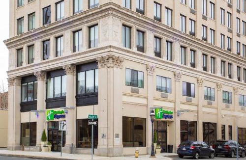 Metro Center Hotel | Holiday Inn Express - Springfield Downtown by IHG