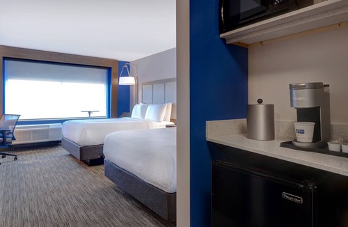 Brighton Hotel | Holiday Inn Express & Suites Brighton by IHG