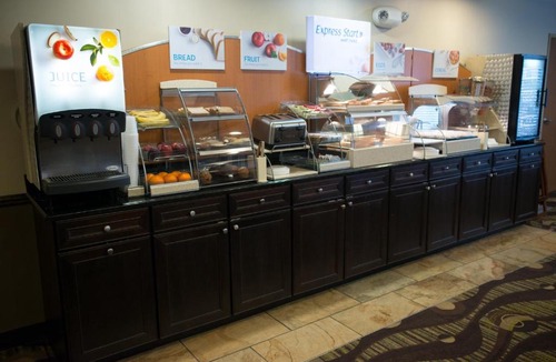 Northwood Hotel | Holiday Inn Express & Suites Northwood by IHG