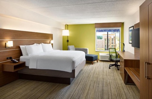 Northlake Hotel | Holiday Inn Express & Suites - Atlanta - Tucker Northlake by IHG