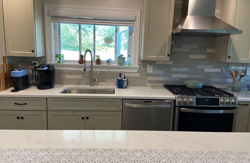 Belmont House | Home away from home. 15 min from Jackson Gore, Comfortable 3-bedroom 2-bath.