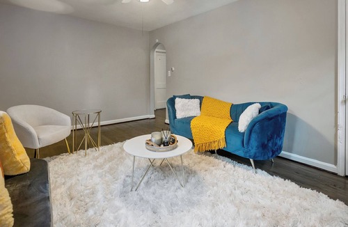 Takoma Park Apartment | Home away from home in the heart of Takoma Park