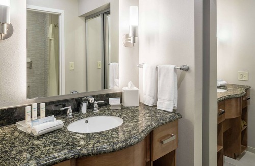 Cedar Rapids Hotel | Homewood Suites by Hilton Cedar Rapids-North