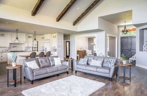 Sandy House | Hoodview House - Luxury Mt Hood Scenic Views