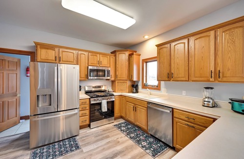 Hamilton House | Hot Tub & Dock: Waterfront Lake Hamilton Home
