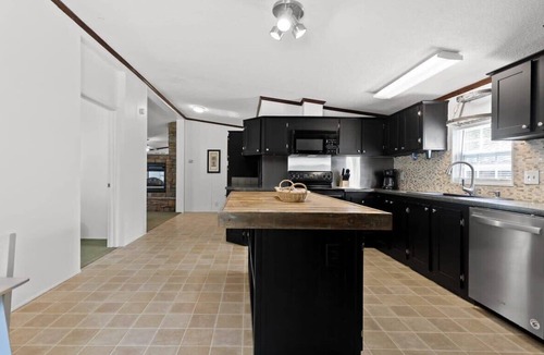 Decatur House | Hottub & Right on River! Chickamauga River Retreat