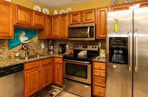 Leesburg House | House #14 Pelican Sunrise (no pets) Lake View