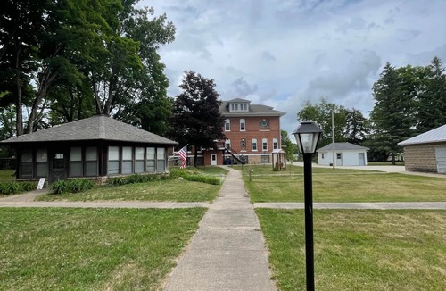 Custer Bed & Breakfast | HOUSE OF PRAYER , PEACE AND RETREAT