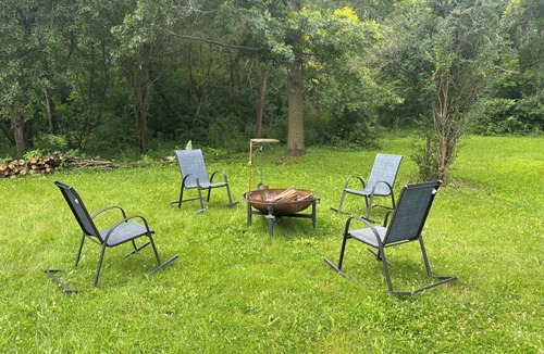 Honey Creek House | House on 5 acres. Enjoy privacy, peace, and nature. One minute to Alpine Valley