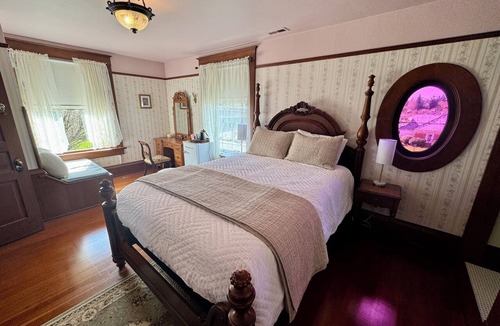 Aberdeen Bed & Breakfast | Hubble House Inn