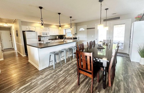 Keezletown House | Huge game room! Super Clean 5BR,3BA private home!Beautiful open field views!