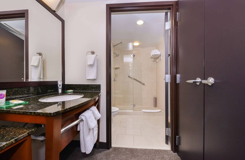 Herndon Hotel | Hyatt Place Herndon Dulles Airport East