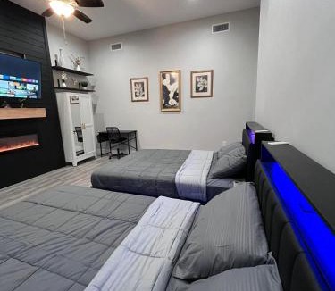 Encanto House | I3 Mirage Dream Stay - Tranquil & Stylish