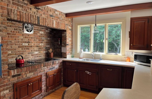 Stonington House | Iconic Charming Estate Overlooking Cove with Water Access in Peaceful Stonington