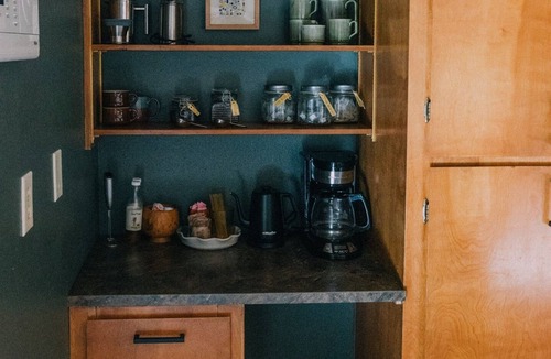 Union Apartment | Iconic Union Skyhouse with Hood Canal views