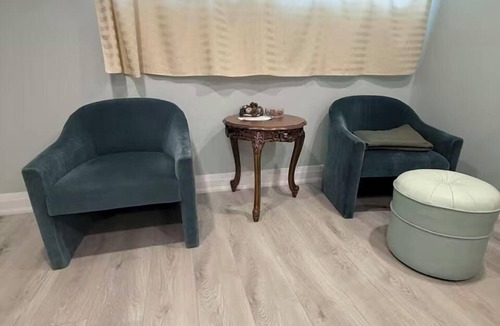 Aurora Apartment | Ideal Bachelor Suite For Couples/Singles in Aurora