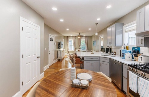 Roxbury Apartment | In-Unit Laundry | Your Family & Friends Space
